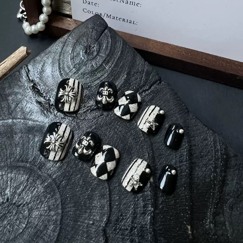 Black Nude Checker Cross Press-On Nails | Edgy Retro Short Square False Nails